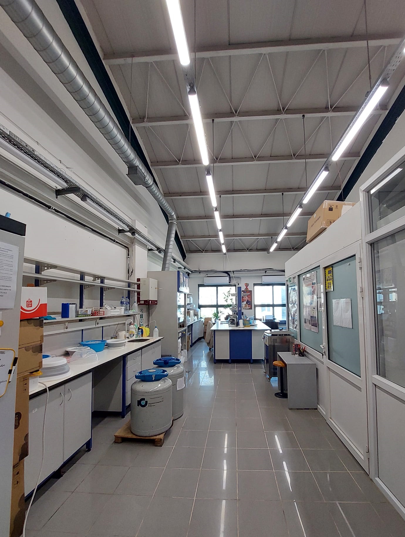 KMC-304 Hücre Kültürü ve Aşı Laboratuvarı-Fotoğraf